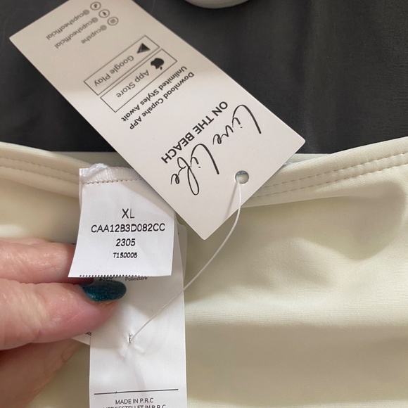 White Bikini - Picture 2 of 4